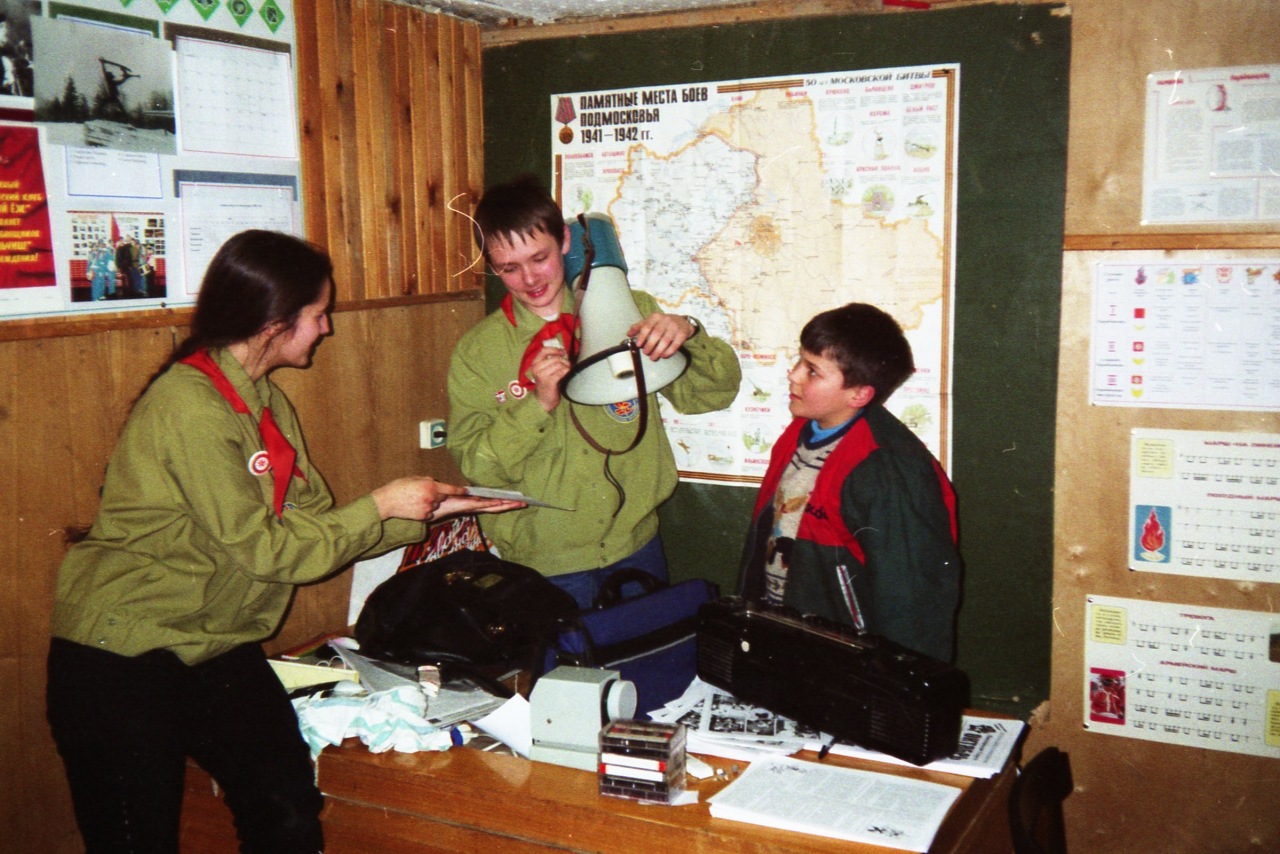 Антон Богомолов, Алина Витковская, Серей Старшов.2000 год. Фото Е.О